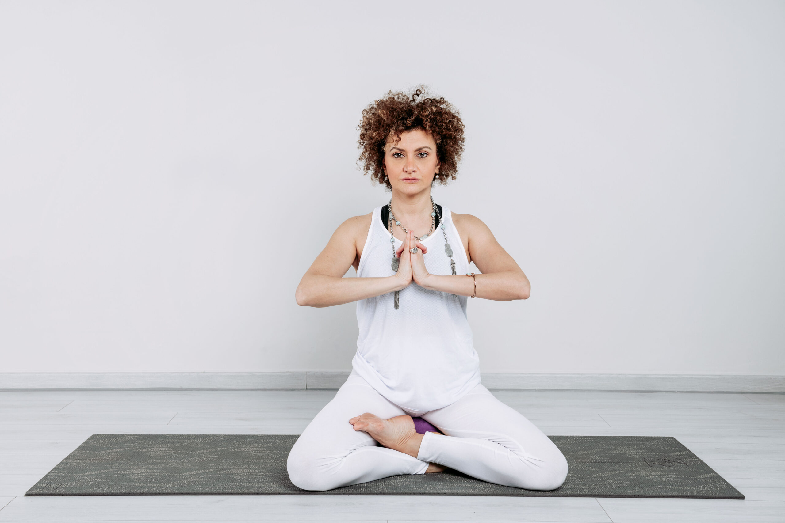 Miryam in meditazione - elemento metallo